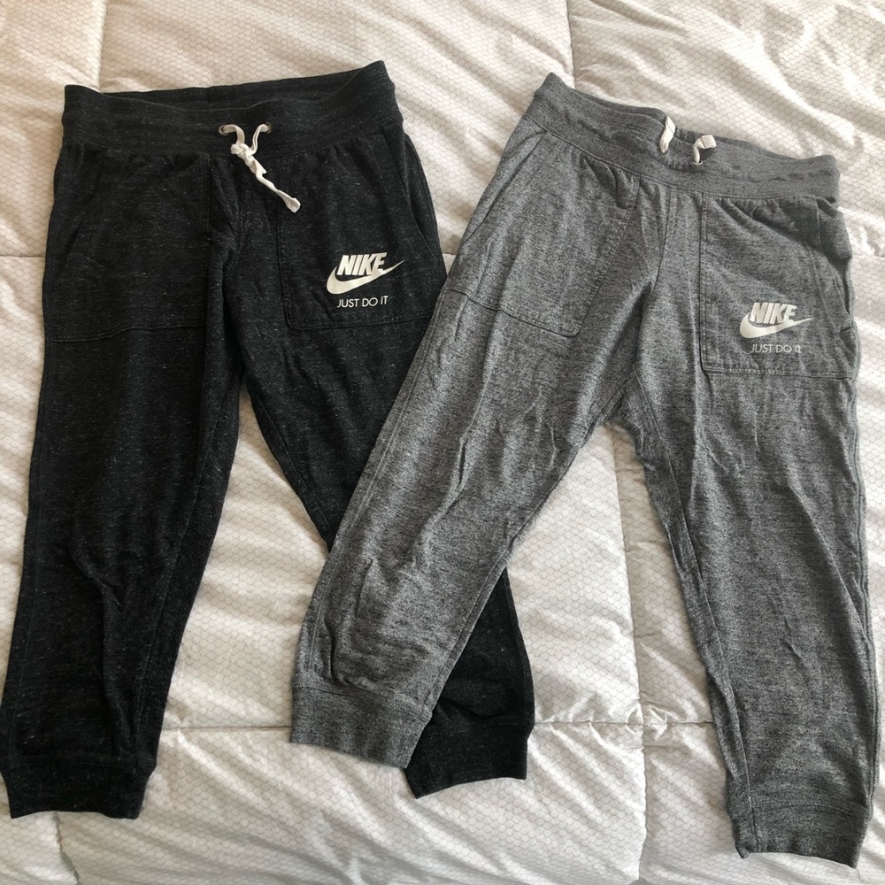 Nike Cropped Joggers